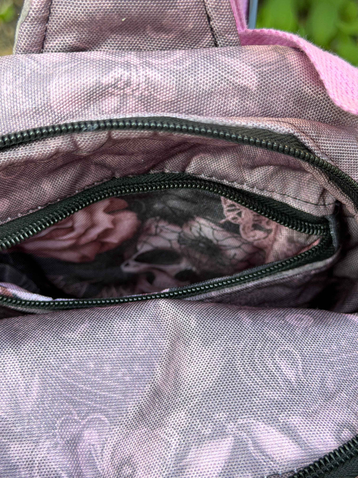 Mav crossbody-lace and skull wpc