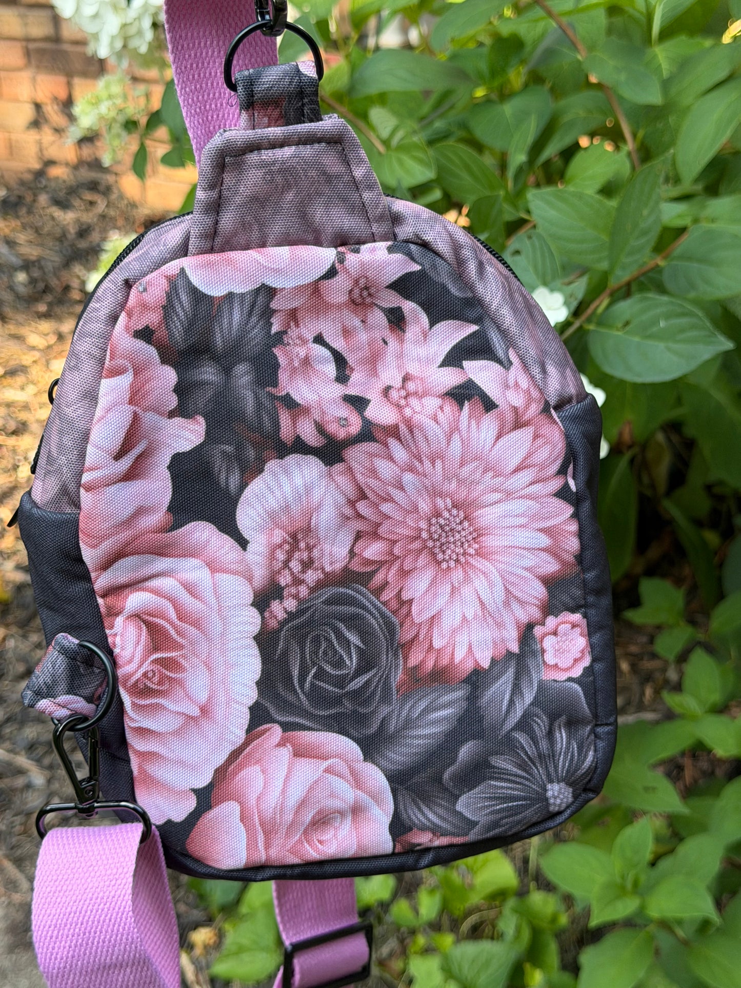 Mav crossbody-lace and skull wpc