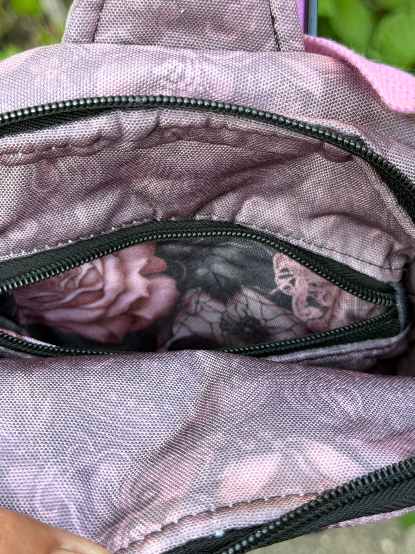 Mav crossbody-lace and skull wpc