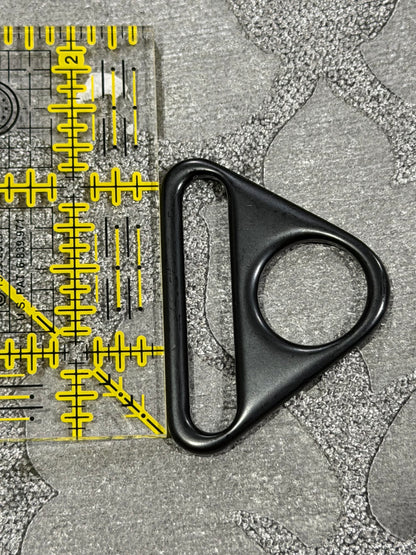 Triangle D-Ring Matte Black 1.5 inch (38mm) 2 pack