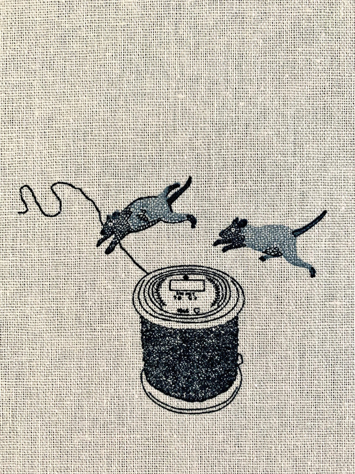 Koizumi | Purrfect Stitches Canvas | Off-White and Blue