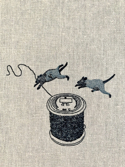 Koizumi | Purrfect Stitches Canvas | Off-White and Blue