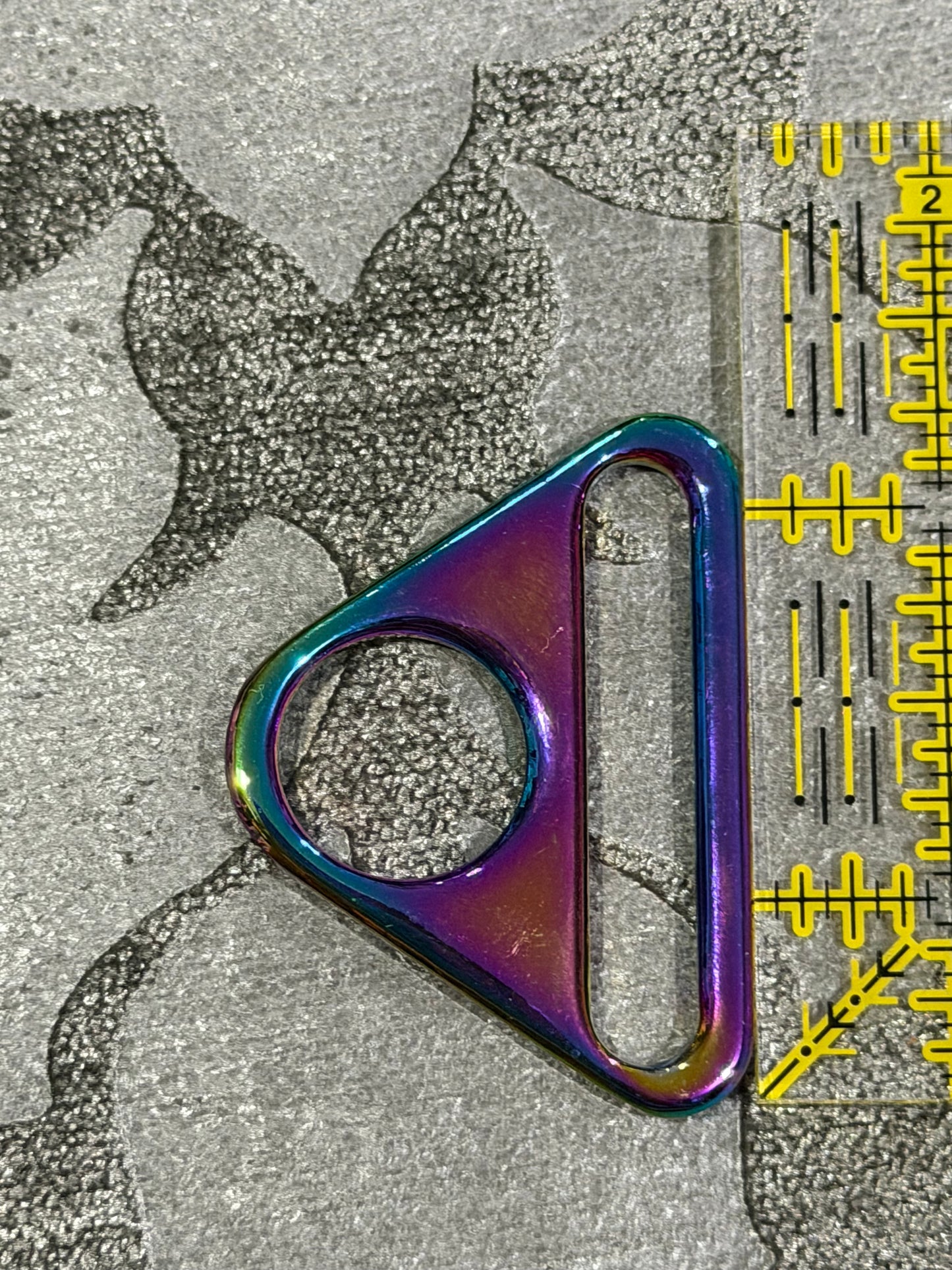 Triangle D-Ring Rainbow 1.5 inch (38mm) 2 pack